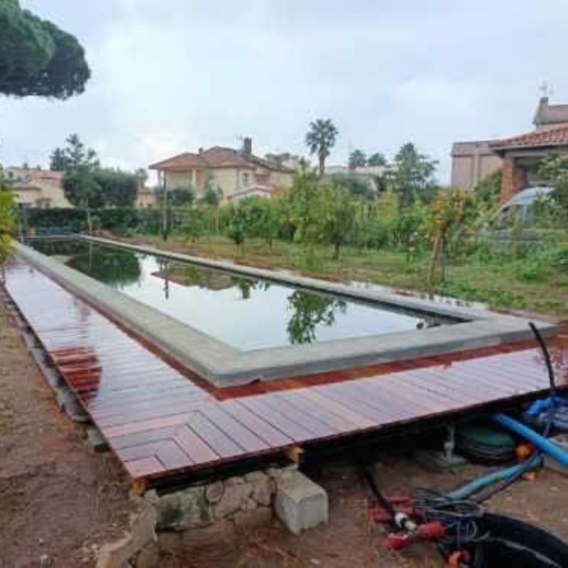 Projet piscine avec lames de terrasse en bois exotique Cumaru