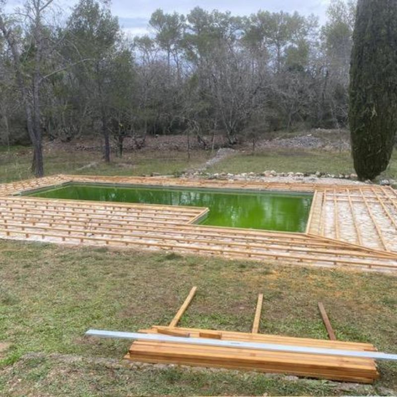 Projet avant contour piscine en lame de terrasse IPE