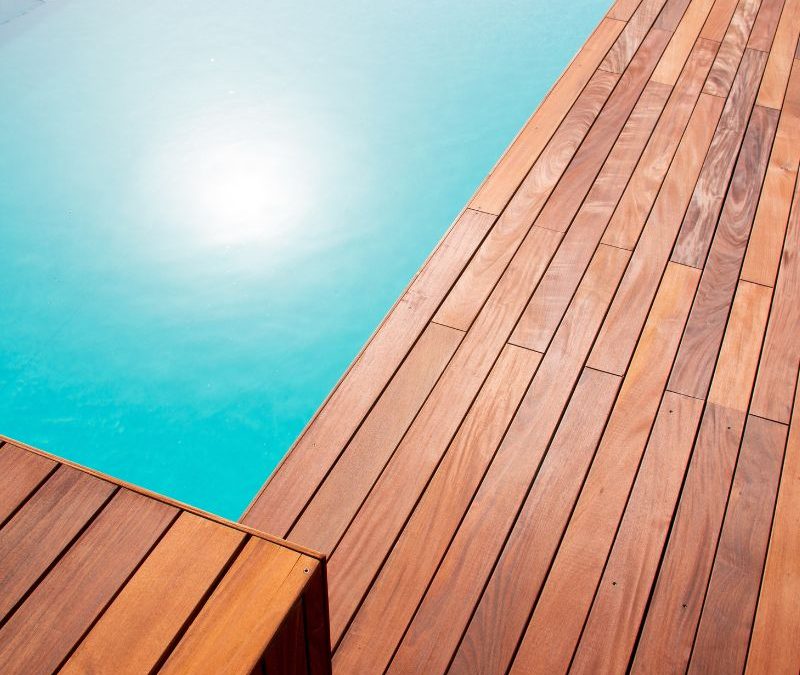 Terrasse en ipé ou cumaru : quel bois exotique choisir ?