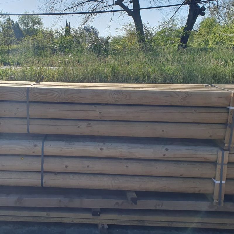 Rondin en bois de pin